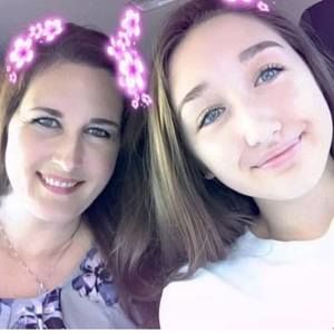 Meet your Posher, Caroline